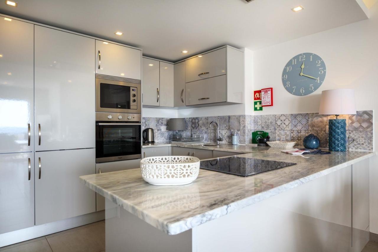 Waterside 3 Bedroom Sea View Praia Da Luz Luaran gambar